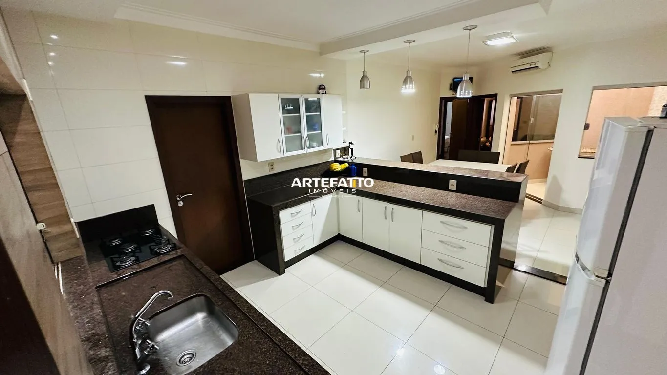 Imagem Casa à venda em Franca, Jardim Guanabara, com 4 quartos, 224m2