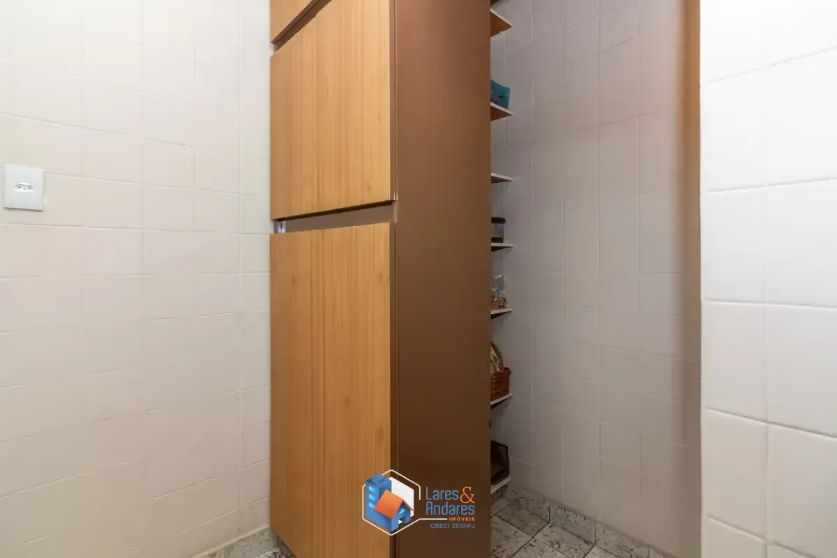 Imagem Sobrado para venda em Vila Cordeiro com 4 quartos, sendo 1 suíte, 160m²