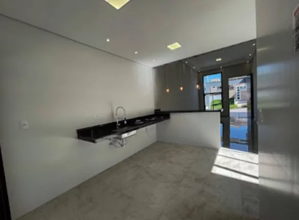 Imagem CASA COM PISCINA 03 DORMITÓRIOS SUÍTE CONDOMINIO HORTO FLORESTAL VILLAGIO