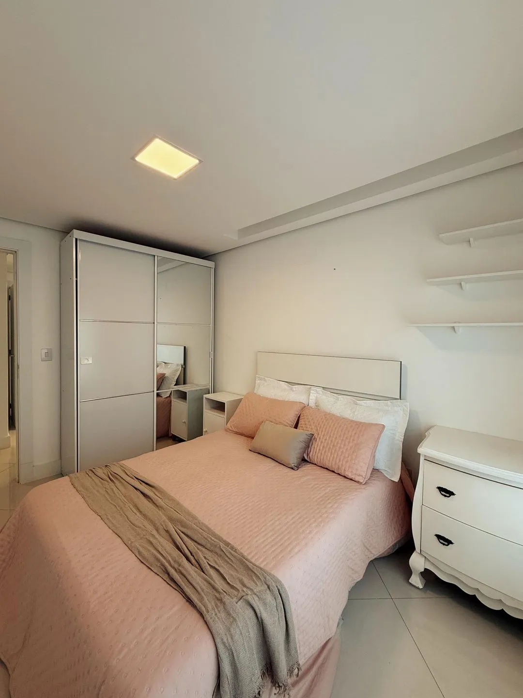 Imagem Apartamento à venda em Torres, Predial, com 3 quartos, 105.23m2