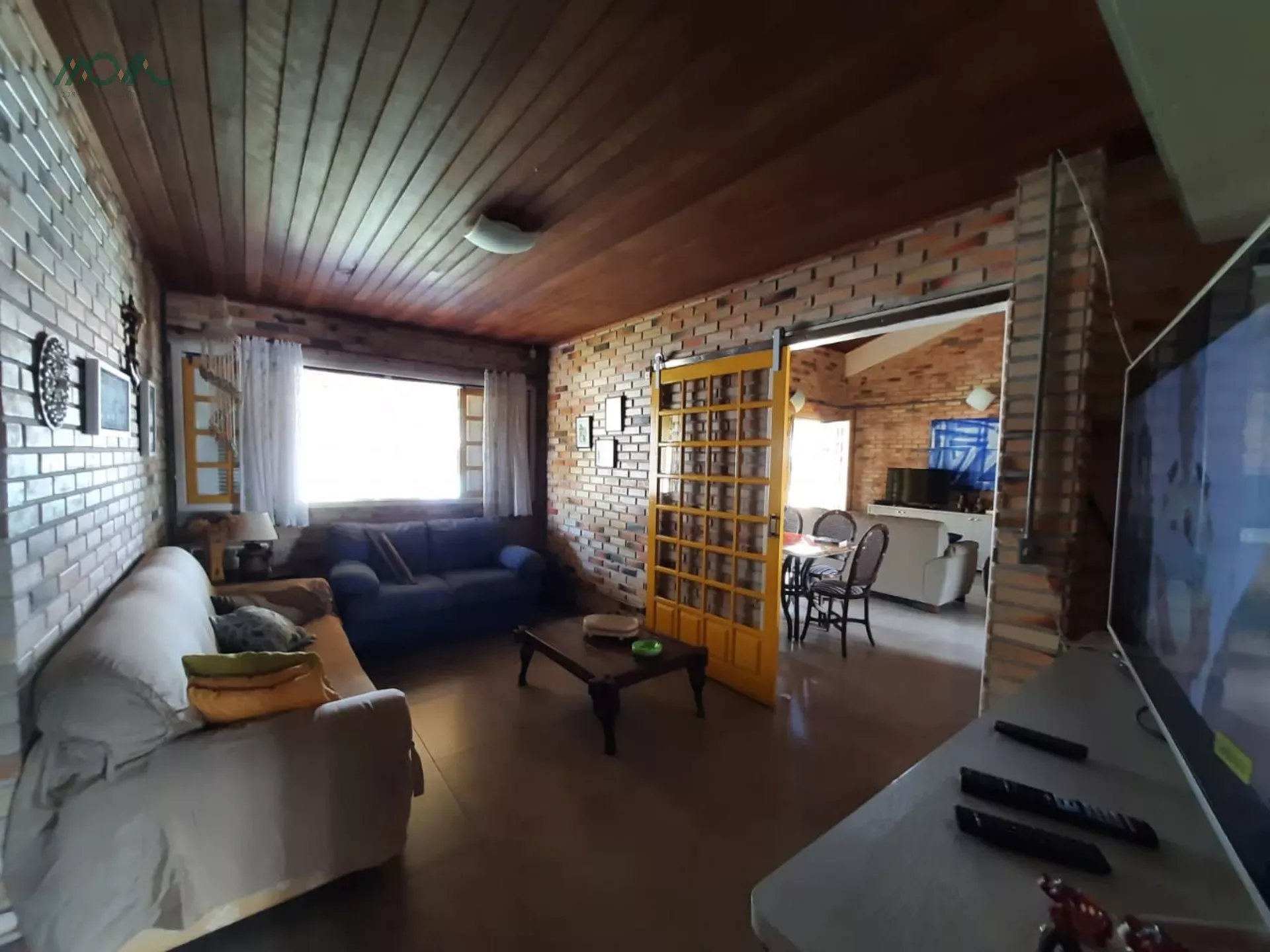 Imagem CASA PÉ NA AREIA EM ITAPOÁ - Incrível oportunidade, casa com uma vista deslumbrante para a Baía ...