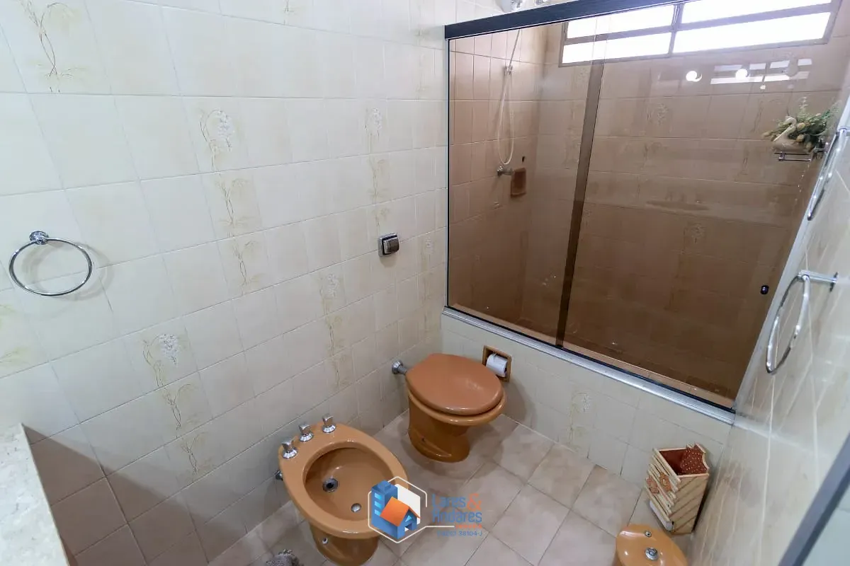 Imagem Casa para venda em Mirandópolis com 3 quartos, sendo 3 suítes, 284m²