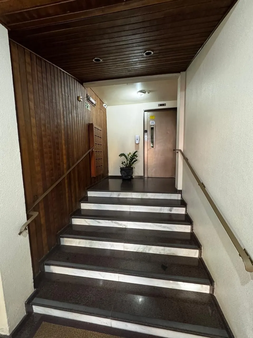 Imagem Apartamento à venda no Centro Histórico de Porto Alegre - 1 quarto, com elevador.