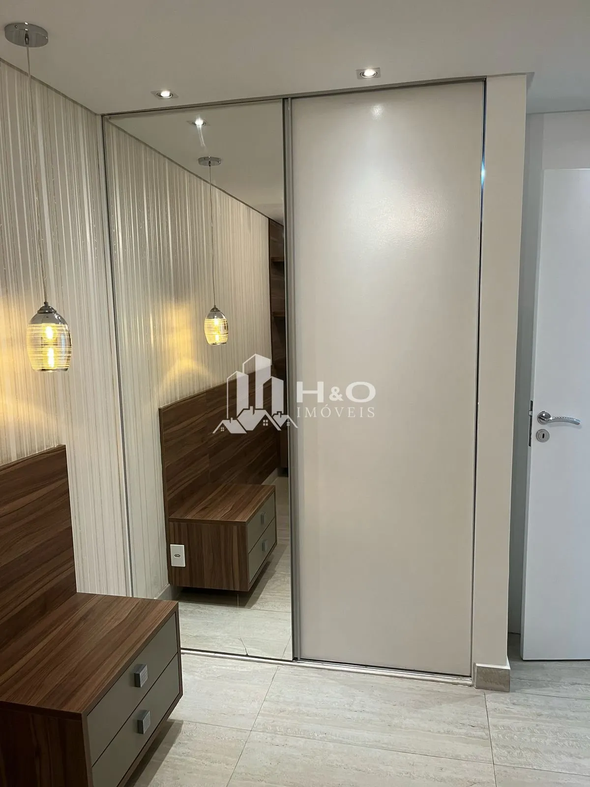 Imagem Apartamento com 3 Dormitórios à Venda na Vila Araguaia - Acabamento Impecável, Pronto para Morar