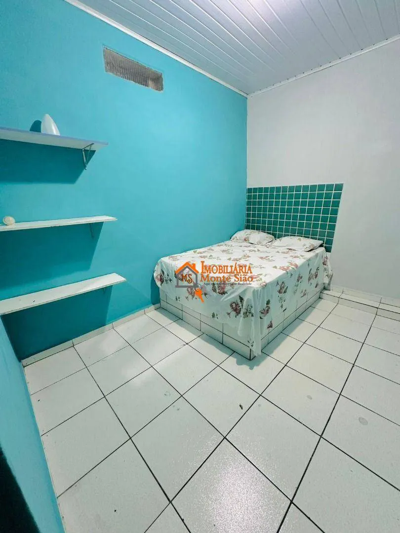 Imagem Sobrado com 4 dormitórios à venda, 200 m² por R$ 630.000,00 - Cidade Soberana - Guarulhos/SP