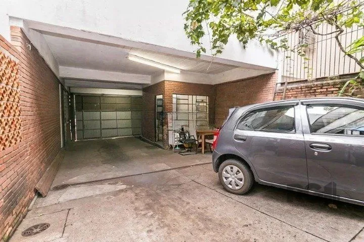 Imagem Casa Residencial ou comercial com 4 dormitórios, 2 banheiros
