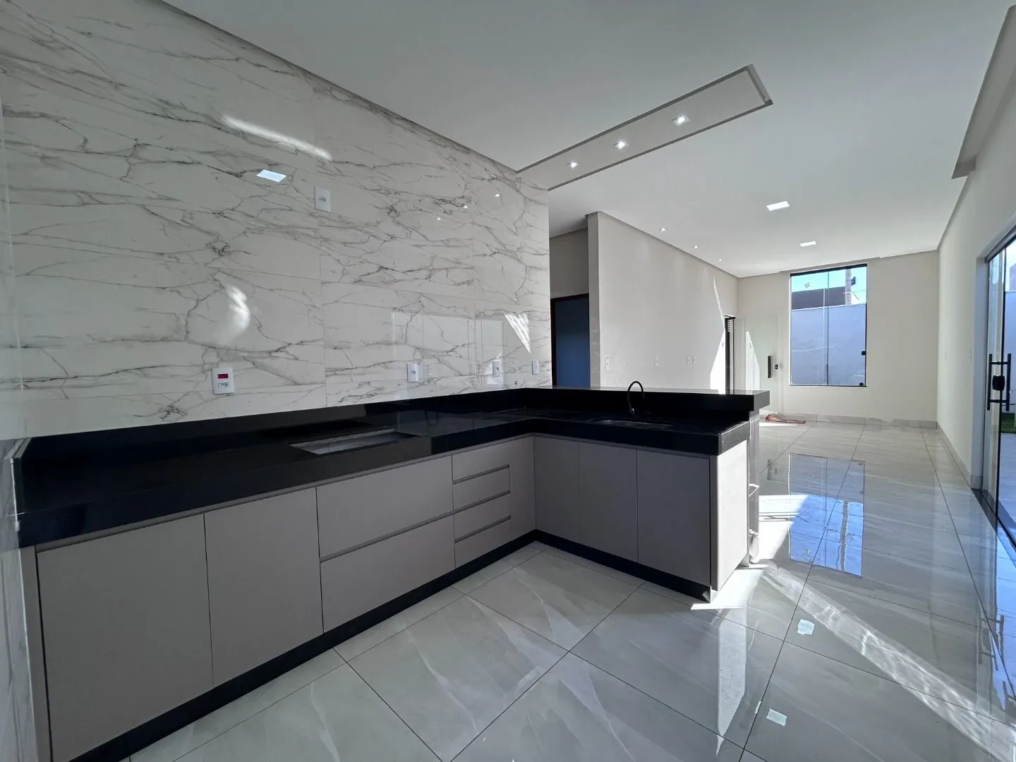 Imagem Casa com 2 dormitórios à venda, 100 m² por R$ 410.000,00 - Afonso Queiroz - Patos de Minas/MG