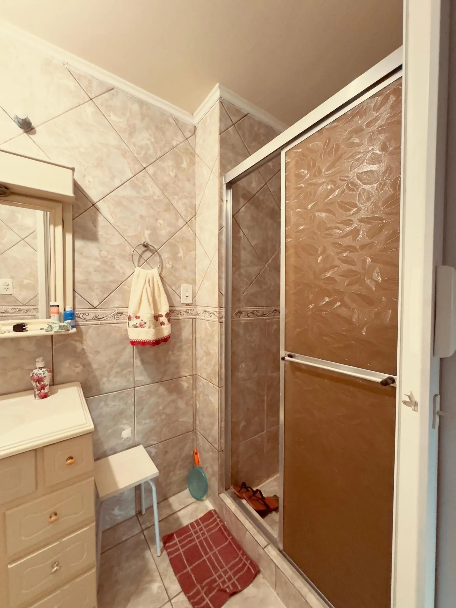 Imagem EXCELENTE APARTAMENTO SEMIMOBILIADO COM 2 DORMITÓRIOS