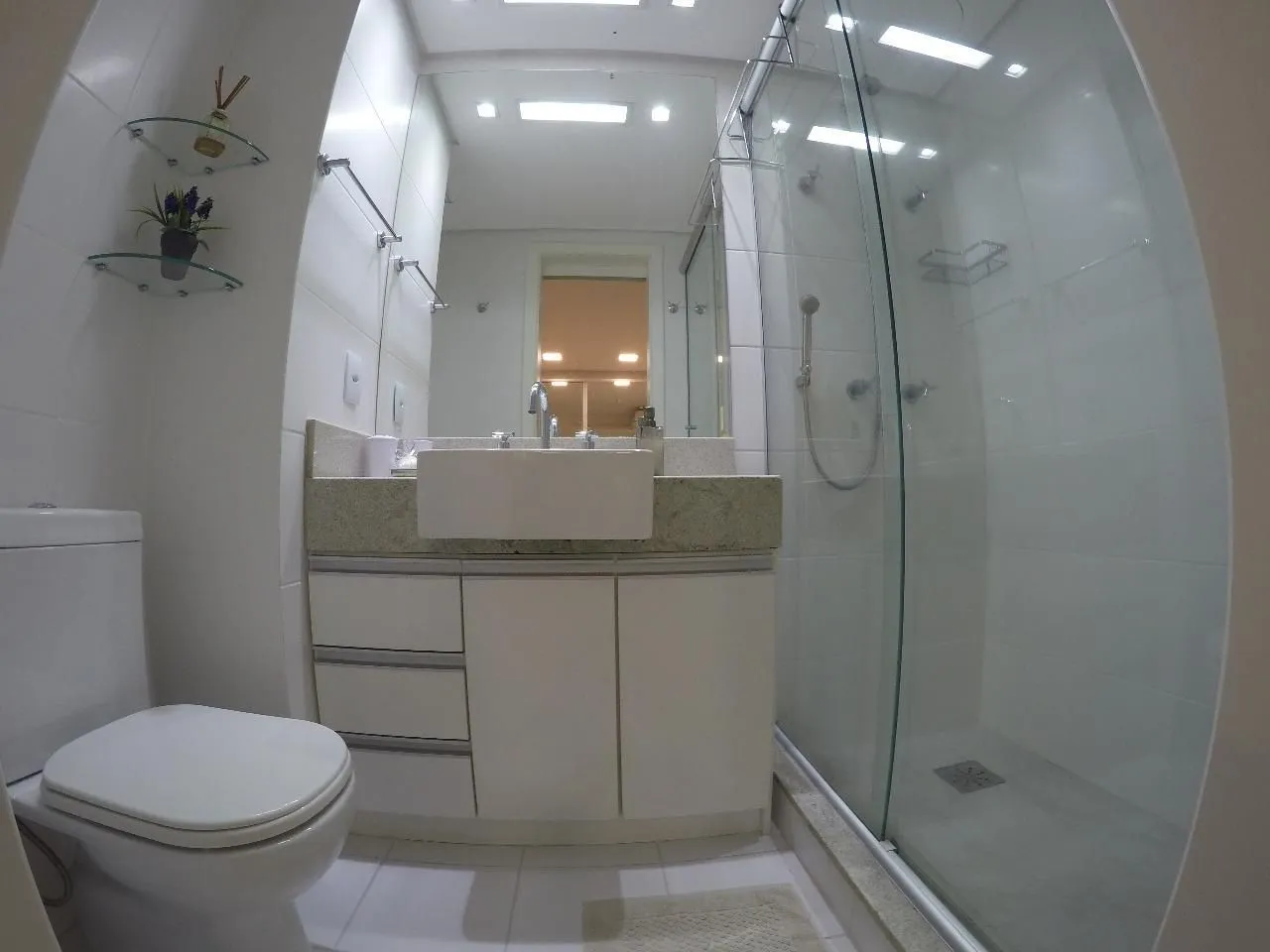 Imagem Vende-se apartamento duplex com 1 quarto , 64m² e 2 vagas - Praia de Belas