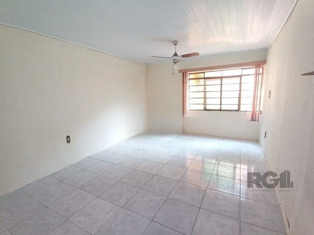 Imagem Casa de 2 dormitórios no bairro Campo Novo