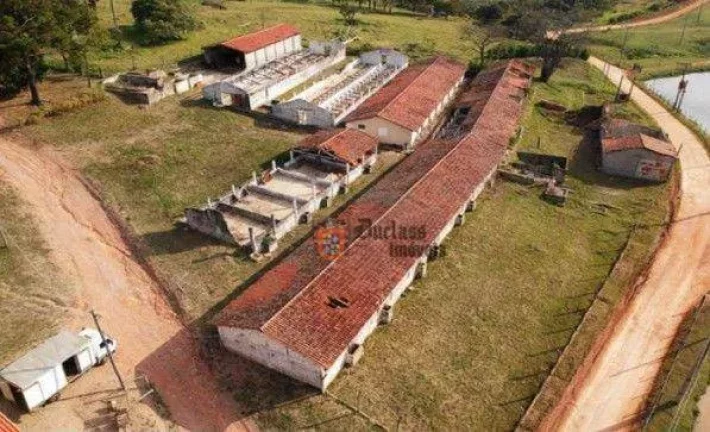 Imagem Sítio com 7 dormitórios à venda, 16600 m² por R$ 3.750.000,00 - Pedregulho - Itu/SP