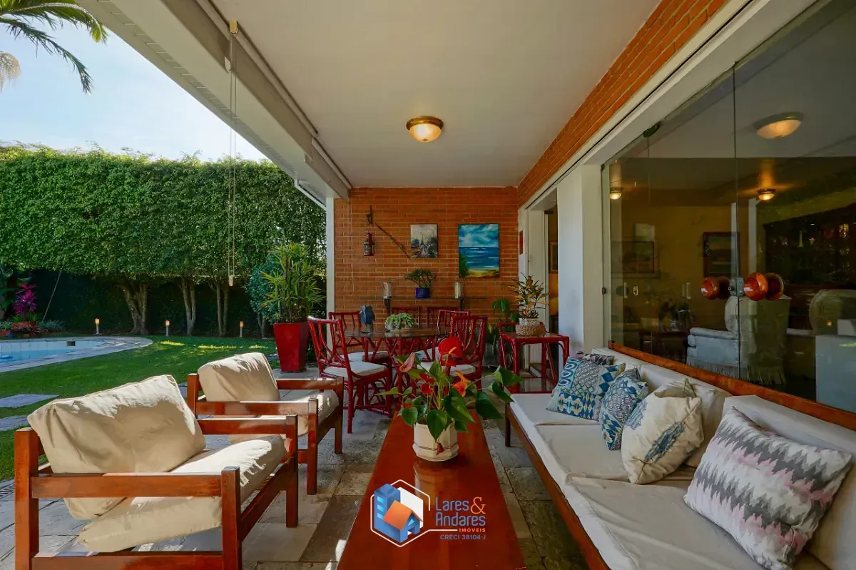 Imagem Casa para venda em Jardim Leonor com 3 quartos, sendo 3 suítes, 340m²