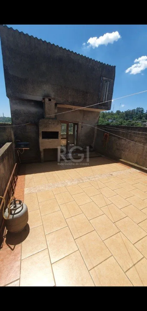 Imagem Casa para Venda - 290m², 4 dormitórios, sendo 2 suites, 2 vagas - Cascata