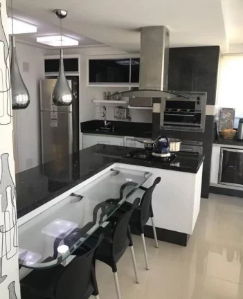 Imagem Apartamento com 3 suítes no Centro Balneário Camboriú.