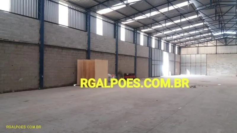 Imagem Galpão para Locação em DUQUE DE CAXIAS, Capivari, 2 banheiros