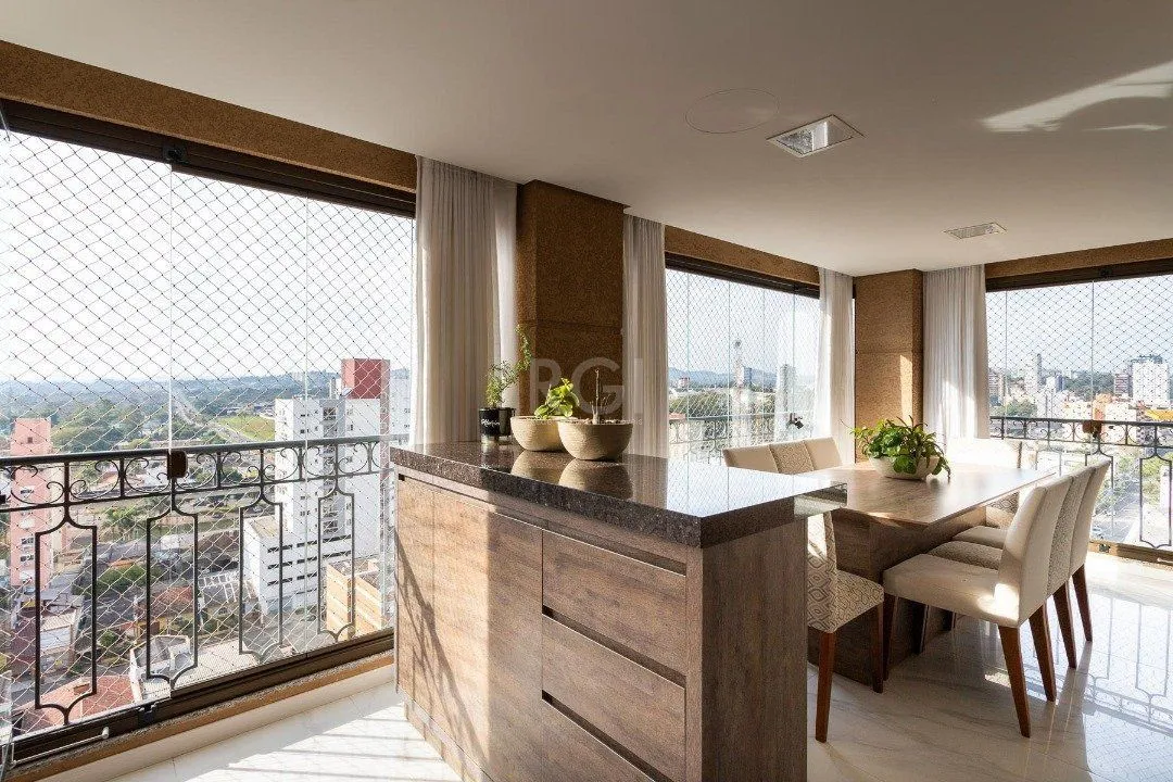 Imagem Apartamento para Venda - 323m², 3 dormitórios, sendo 3 suites, 4 vagas - Centro
