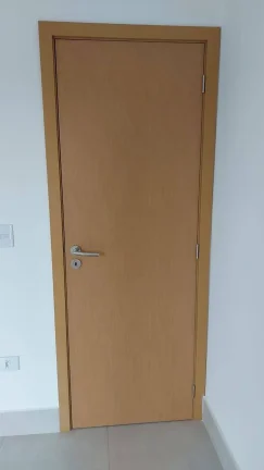 Imagem Sobrado de Alto Padrão 170 m² 3 Dormitórios 5 Vagas de Garagens