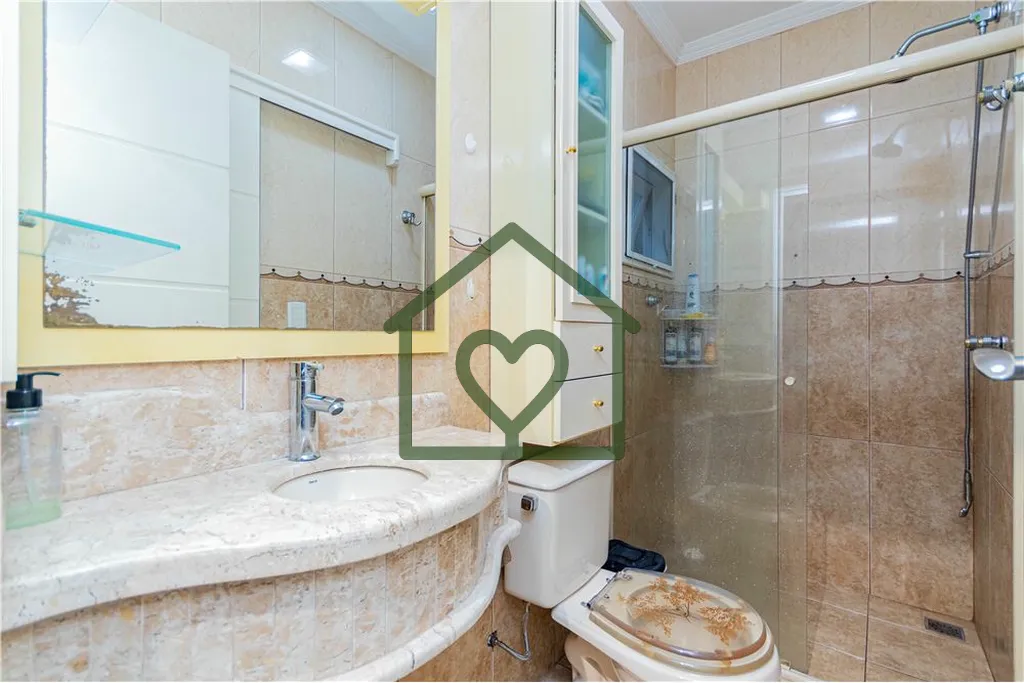 Imagem Excelente Casa em Condomínio fechado no Ecoville, composta de 2 pisos, com opção do terceiro. Pri...
