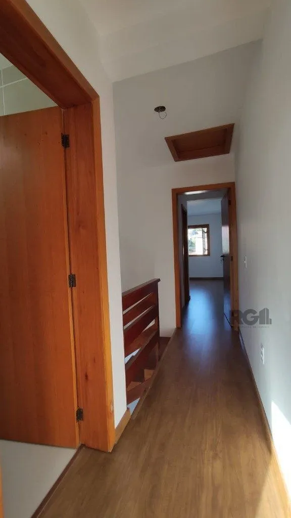 Imagem Sobrado Pronto, no Jardim Itu-Sabará: 2 Dormitórios, 1 Suíte.