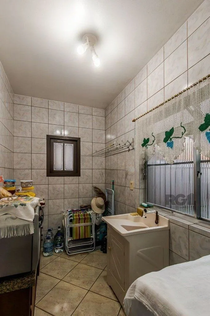 Imagem Casa de 4 dormitórios no bairro Santa Rosa de Lima