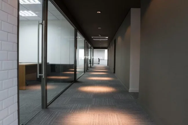 Imagem Imóvel Comercial para locação de 400m² na Avenida Brigadeiro Faria Lima