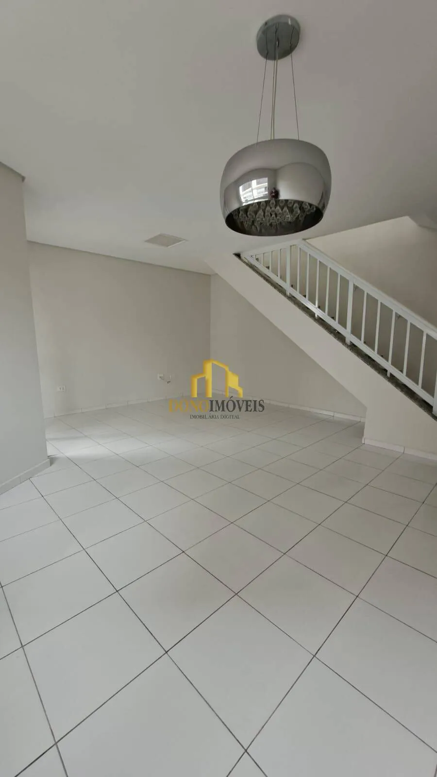 Imagem Cobertura à venda com 333 m², 3 dormitórios e 3 vagas, Rudge Ramos - SBC