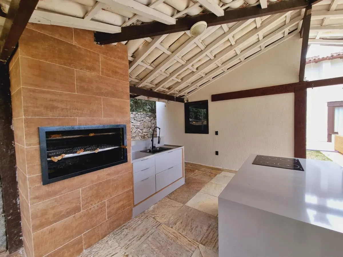 Imagem Casa para Venda em Armação dos Búzios / RJ no bairro Ferradura