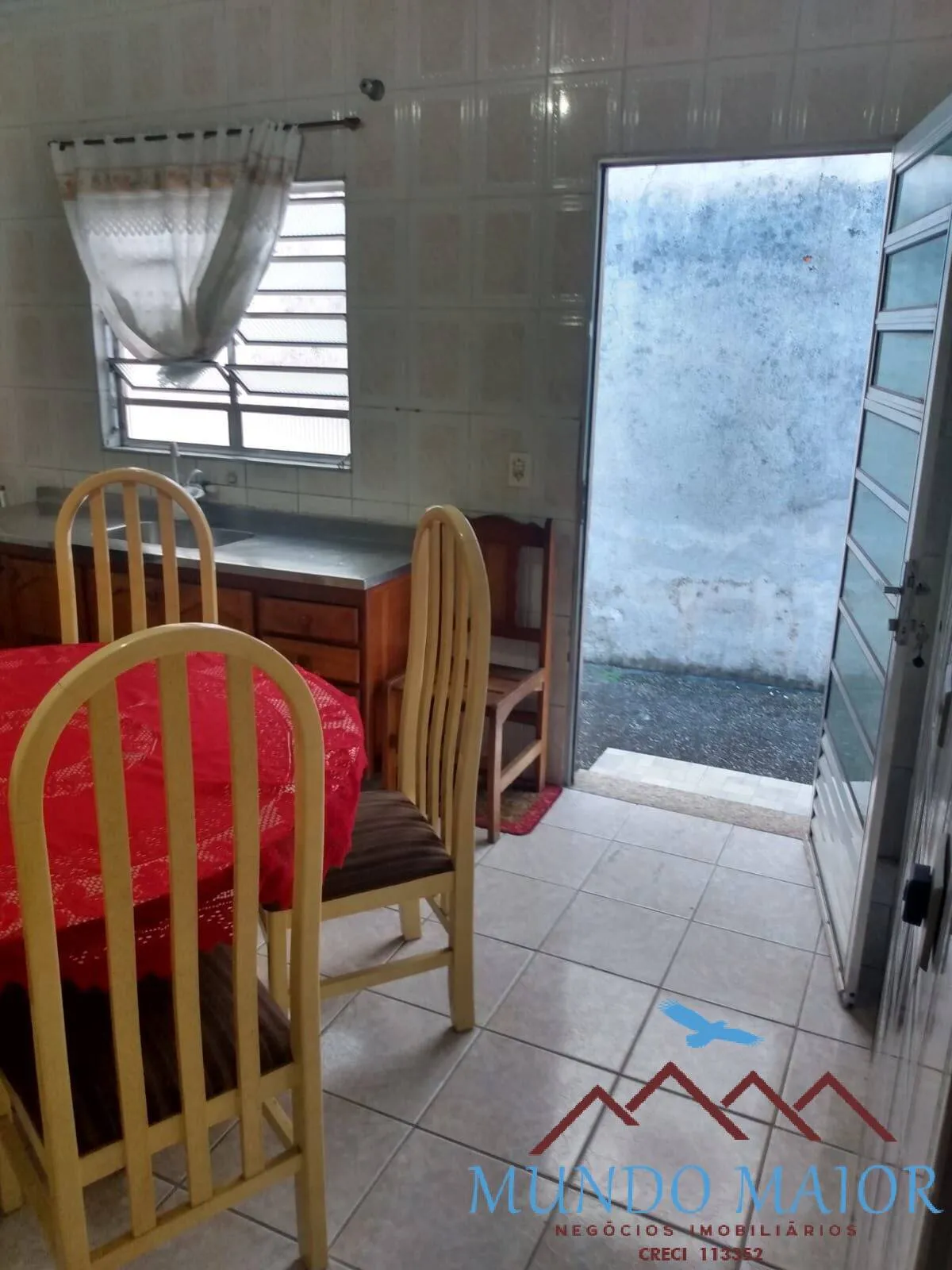 Imagem Casa Térrea no Taboão: 2 Dorms, 3 Vagas e 290m²-Diadema -Sp.