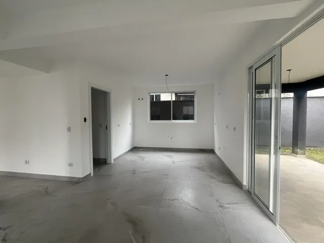 Imagem Casa 4 dormitórios em condominio fechado em Santa Felicidade