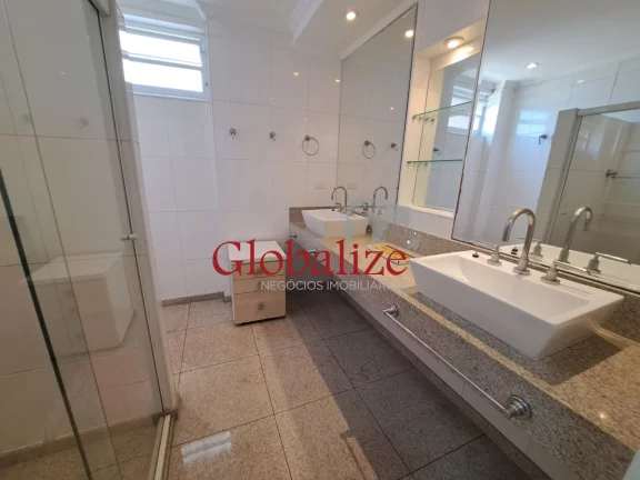 Imagem Apartameno à venda com 210m², 3 quartos, 2 suítes, 2 vagas, frente mar por R$2.700.000,00 no Boqueirão em Santos