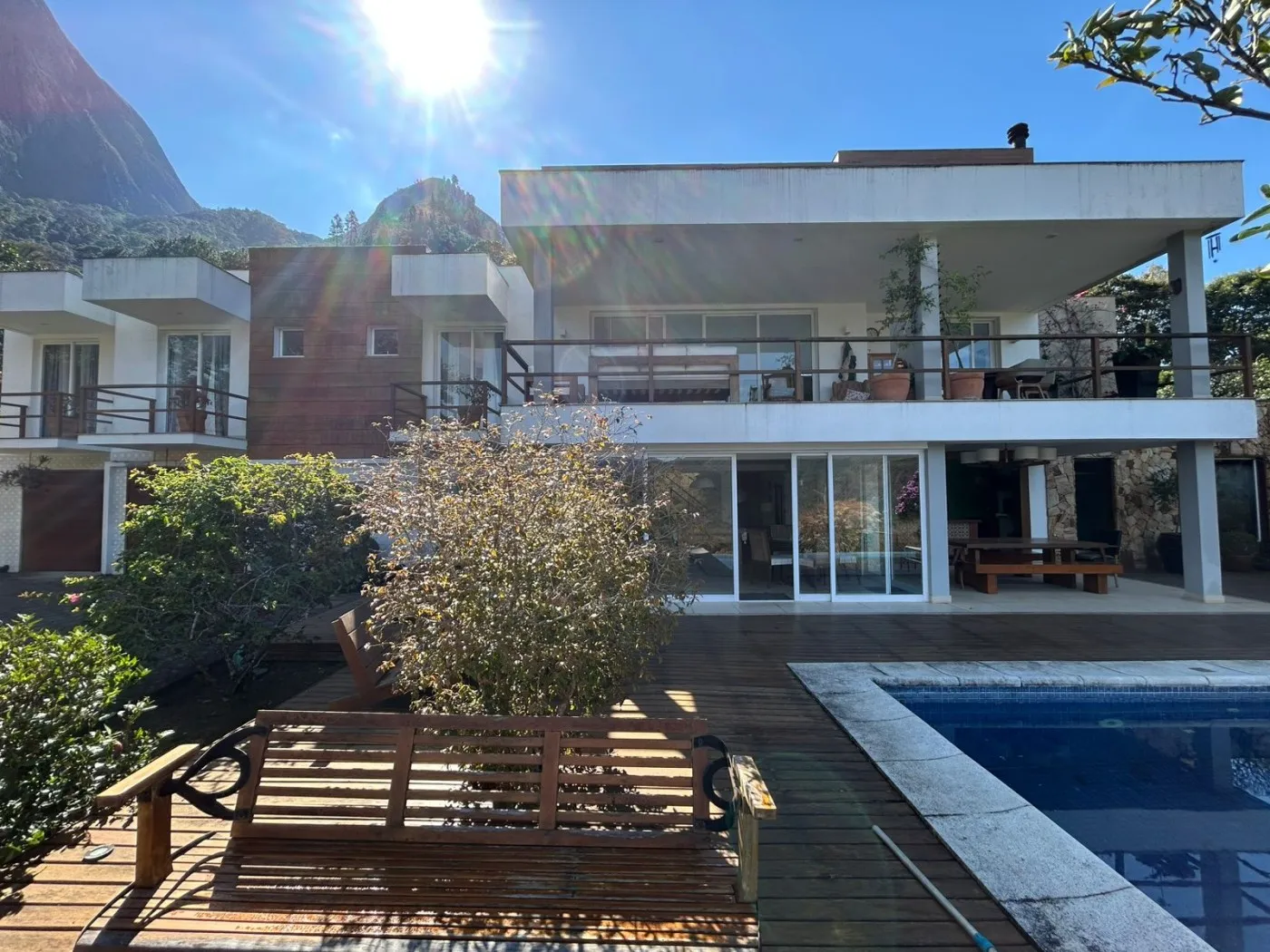 Imagem Casa em Condomínio para Venda em Petrópolis / RJ no bairro Araras