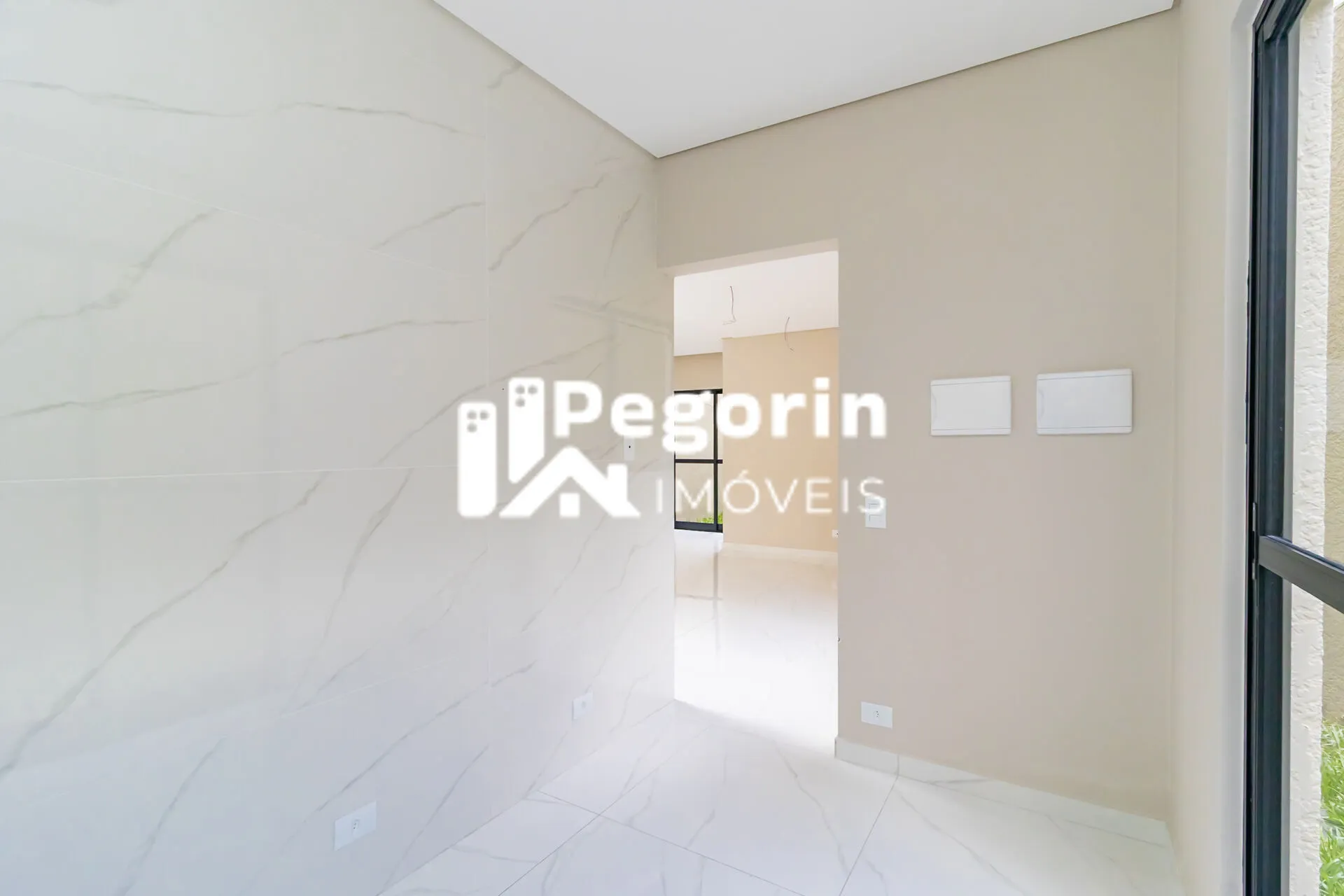 Imagem Sobrado à venda em Curitiba, Uberaba, com 3 quartos, 107,00m²