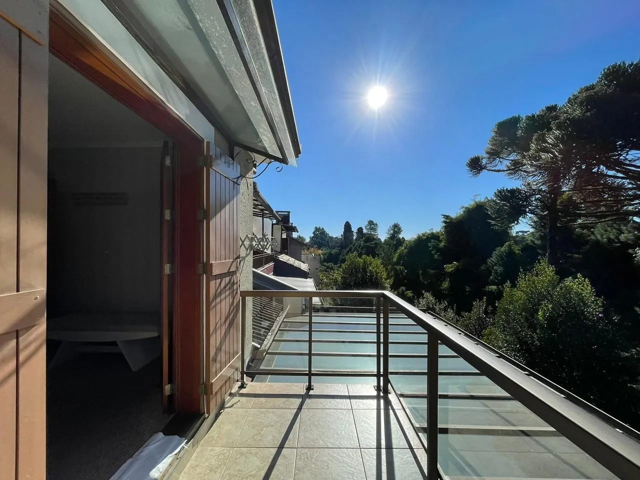 Imagem Casa à venda em Canela, com 3 quartos, 238m2