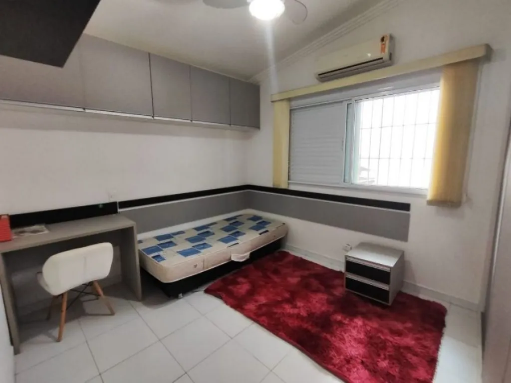 Imagem CASA COM 150,00 m² - GUILHERMINA - PRAIA GRANDE SP