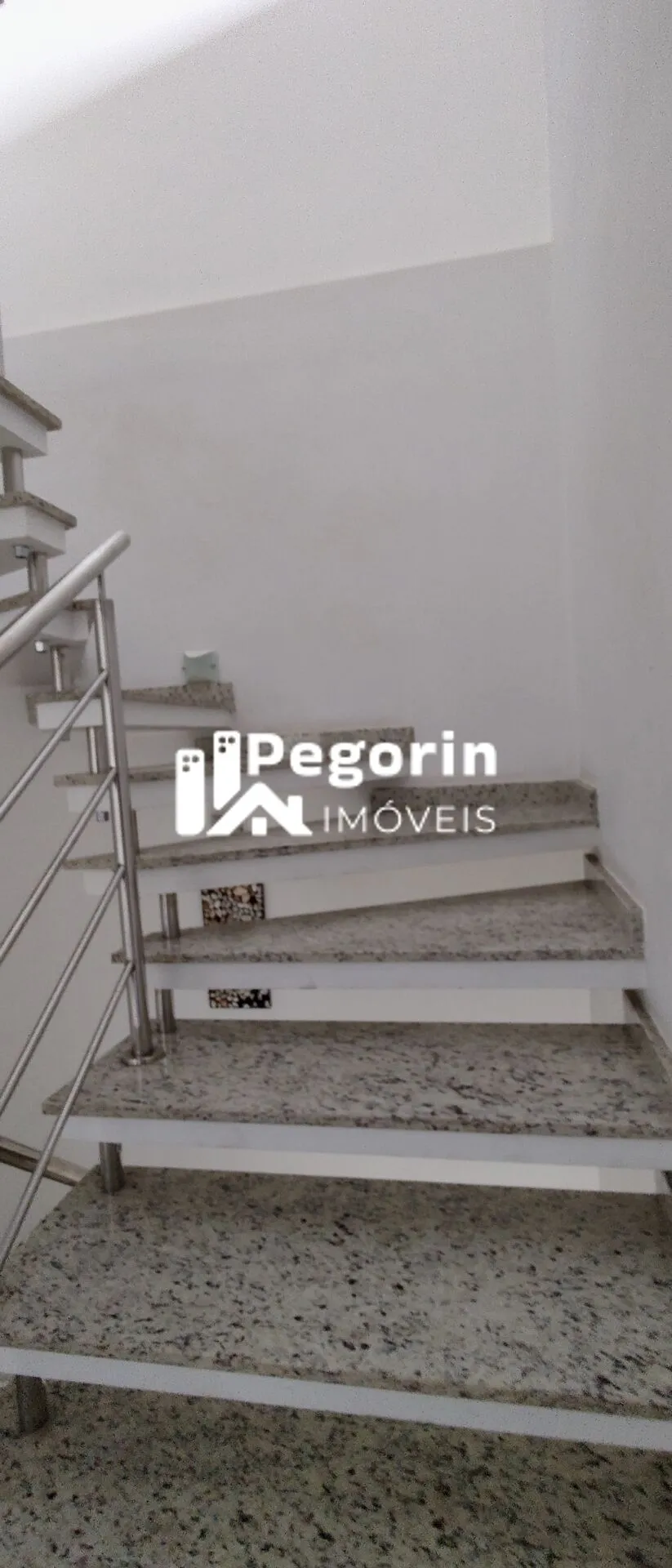 Imagem Sobrado à venda em Curitiba, Cajuru, com 3 quartos, 168,00m²