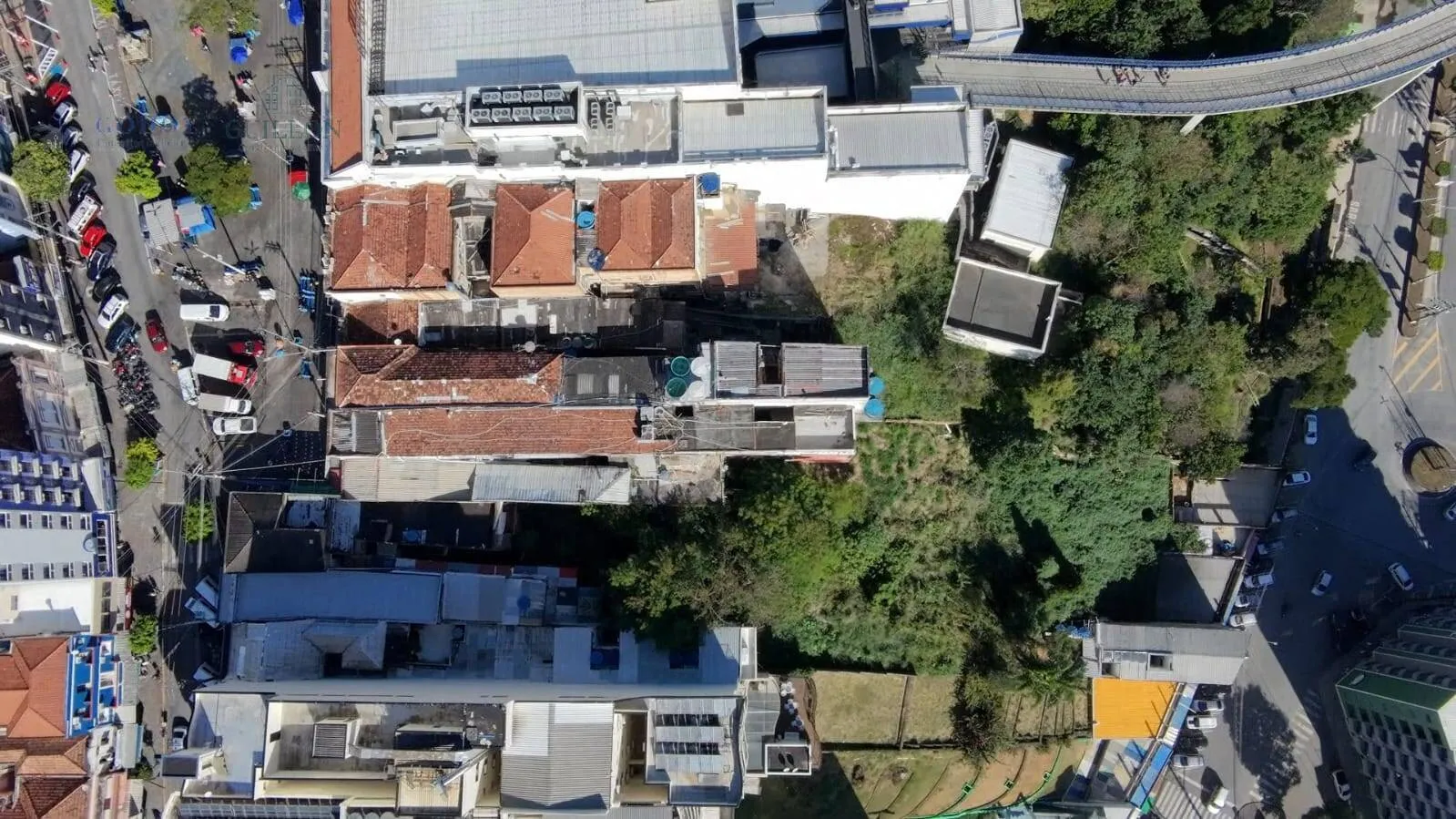 Imagem Oportunidade Rara: Terreno Comercial de 1.133 m² na Praça de Aparecida