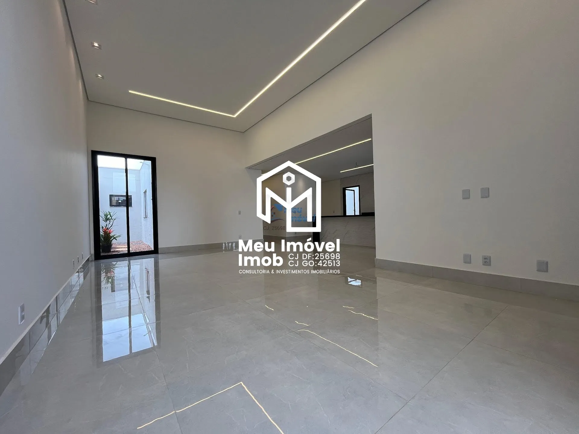 Imagem Casa 4 Quartos 2 Suítes 3 Vagas 250m² Vicente Pires/DF