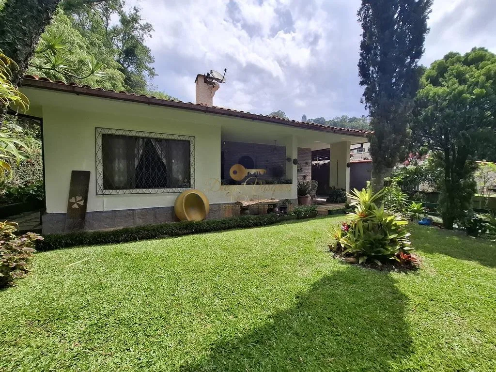 Foto do imóvel Casa para Venda em Teresópolis / RJ em Rua Governador Roberto Silveira