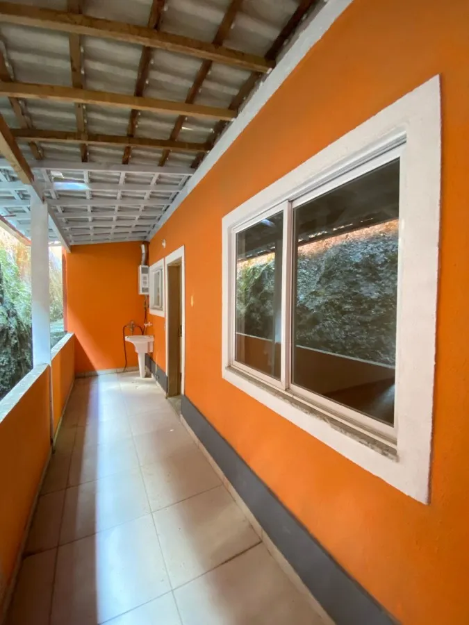 Imagem Casa em Condomínio para Venda em Teresópolis / RJ no bairro Granja Guarani