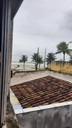Imagem Sobrado com 3 dormitórios à venda, 204 m² por R$ 395.000,00 - Maracanã - Praia Grande/SP
