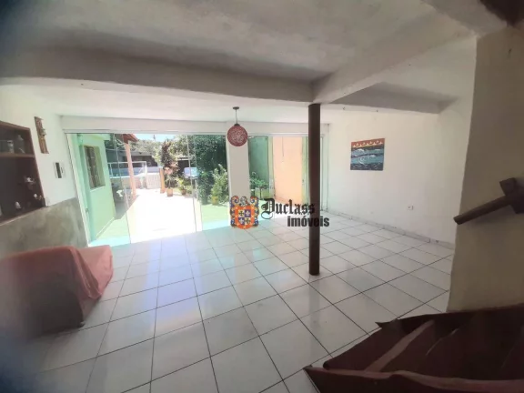 Imagem Sobrado com 3 dormitórios à venda, 250 m² por R$ 300.000 - Jardim Regina - Itanhaém/SP
