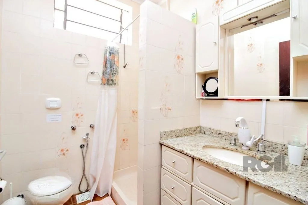 Imagem Casa 4 Dormitórios Bairro Gloria.