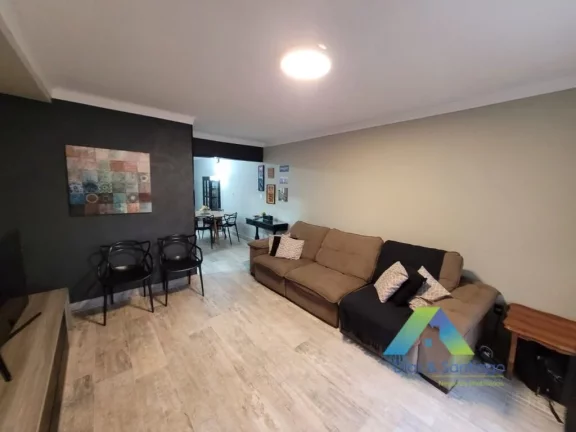 Imagem SANTO ANDRÉ CASA 241m², 5 dormitórios, 4 vagas ótima localização e valor