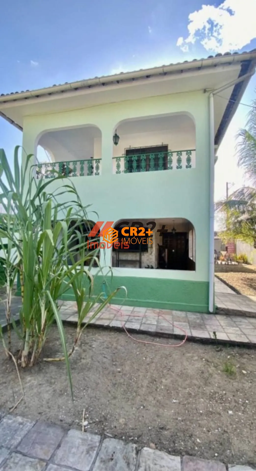 Foto do imóvel Casa à Venda com 4 Quartos, 2 Suítes em Piedade com 480 M². em Rua Miguel Roma de Abreu, 42 - Piedade, Jaboatão dos Guararapes - PE