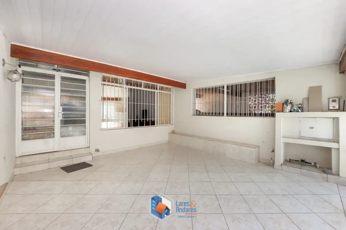 Imagem Sobrado para venda em Vila Zat com 4 quartos, sendo 2 suítes, 300m²
