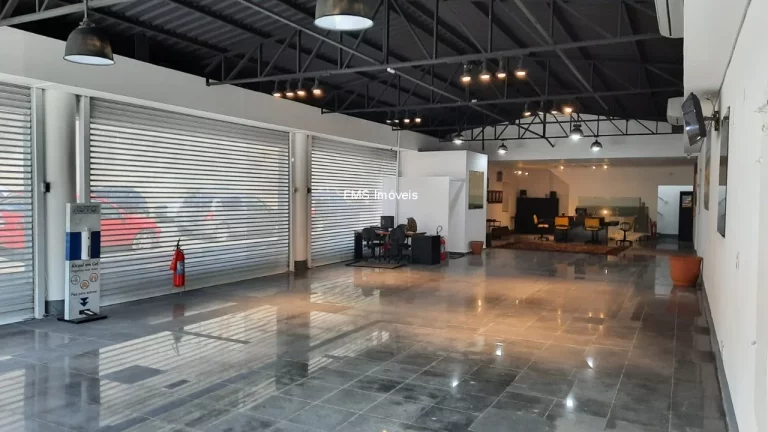 Imagem Excelente oportunidade de locação: Loja comercial de 250m² com 3 banheiros e 15 vagas de garagem no Morumbi, São Paulo-SP!