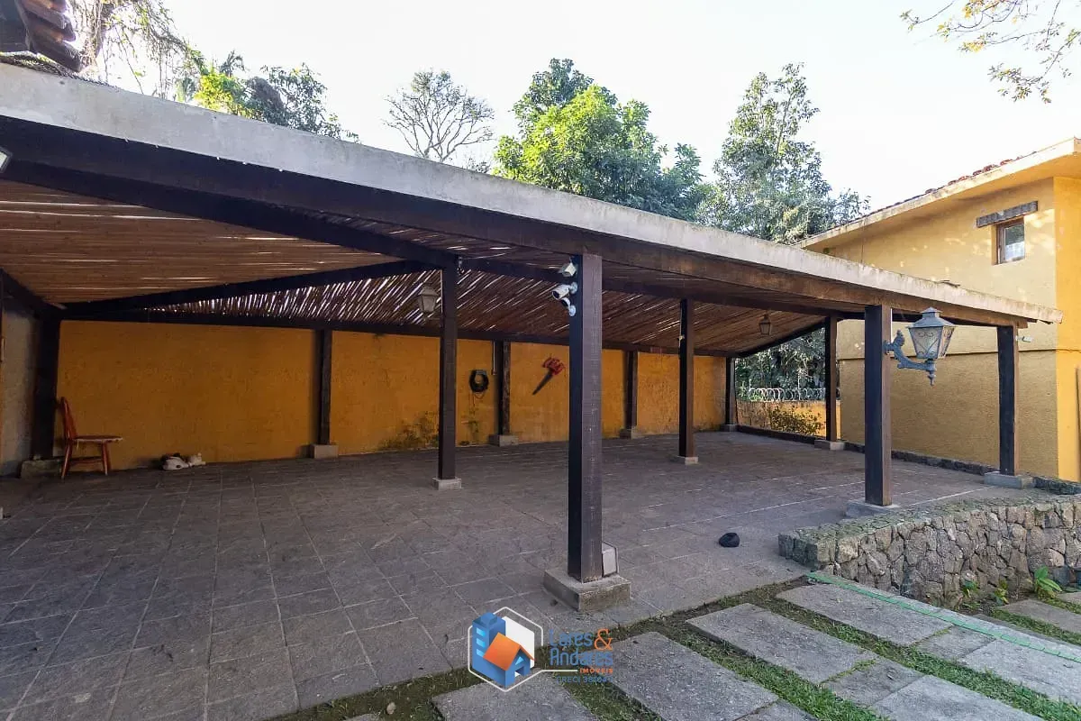 Imagem Casa comercial para venda em Guarapiranga, 650m²