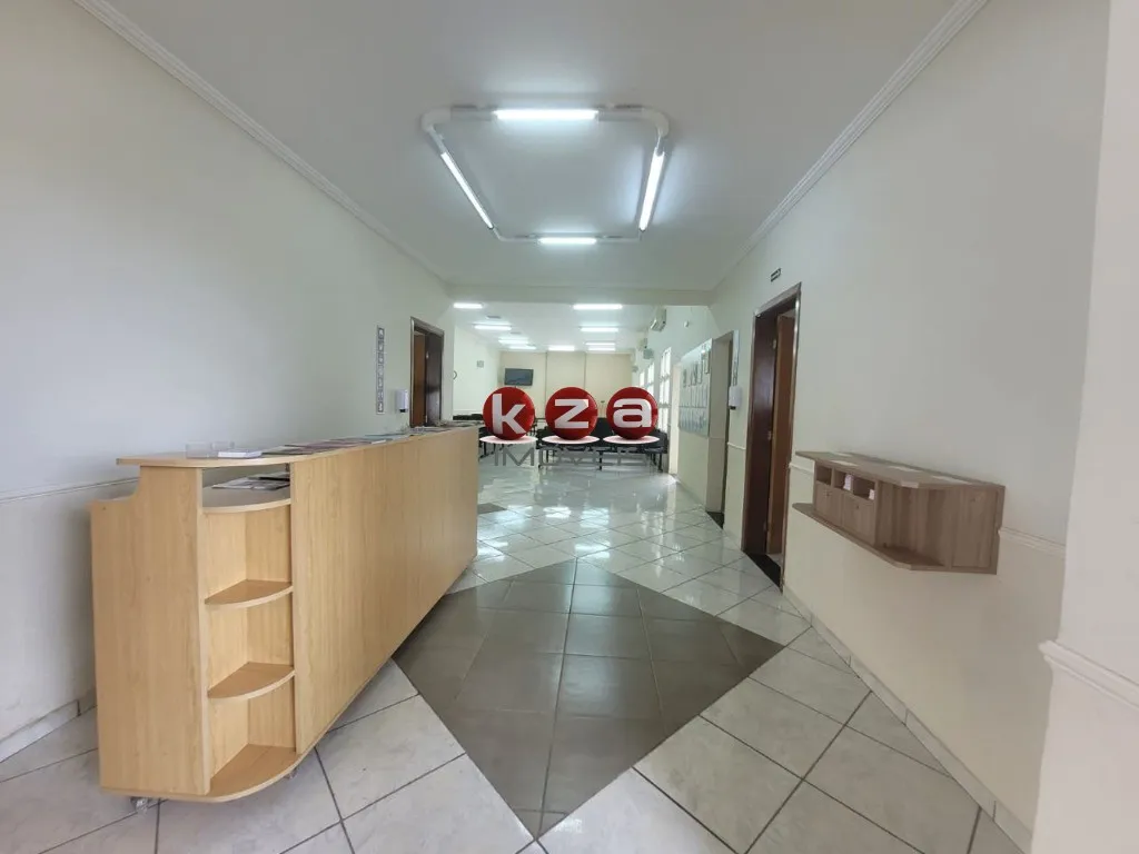 Imagem Casa Comercial à Venda em Valinhos-SP - Vila D'agostinho: 02 Quartos, 3 Salas, 1 Banheiro, 2 Vagas de Garagem, 182,00 m² de Área.