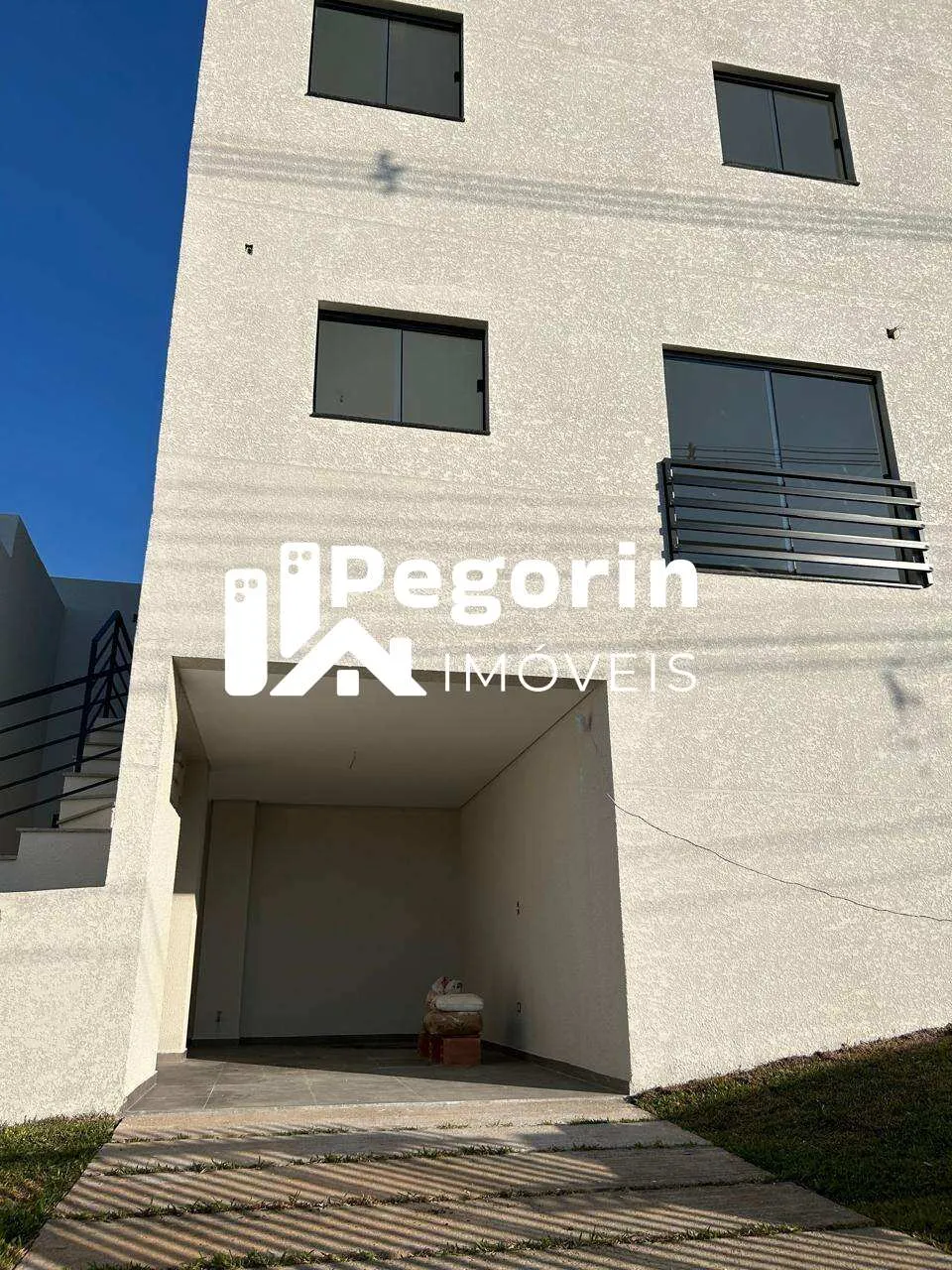Imagem Sobrado à venda Bairro Alto Curitiba, com 3 quartos, sendo uma suíte, 127,00m²
