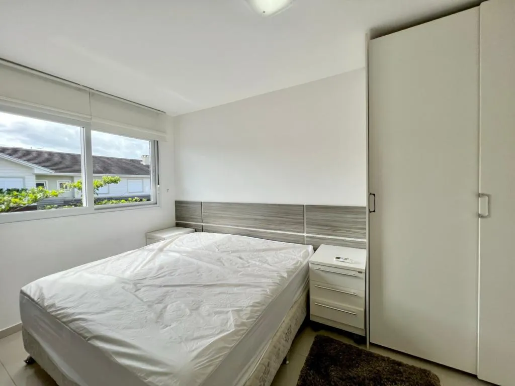 Imagem Casa em Condominio 5 Dormitórios - Bairro --